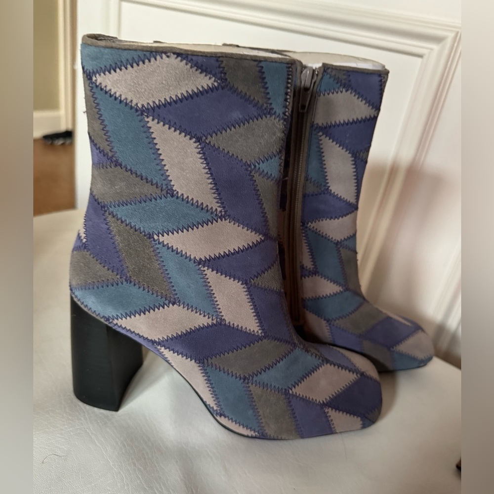 NIB Jeffrey Campbell Versus Boots in Blue Multi - Picture 1 of 13